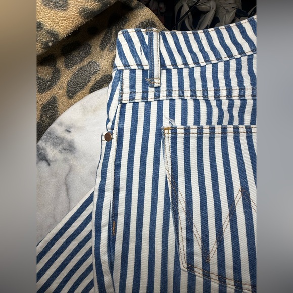 Wrangler Women’s Size 12/32 Blue and White Striped Denim Bell Bottoms NWOT - Picture 10 of 14